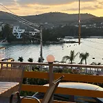 Ion Sea View *