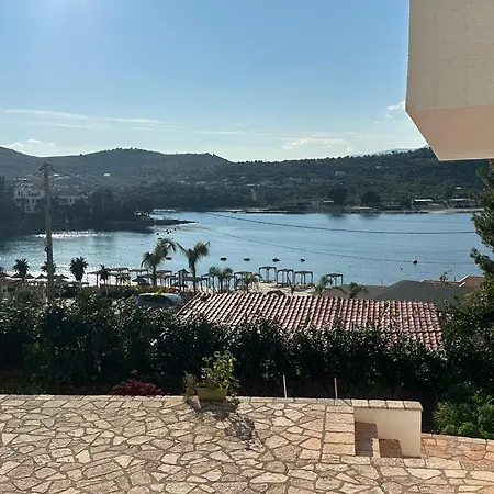 Apartment Ion Sea View *