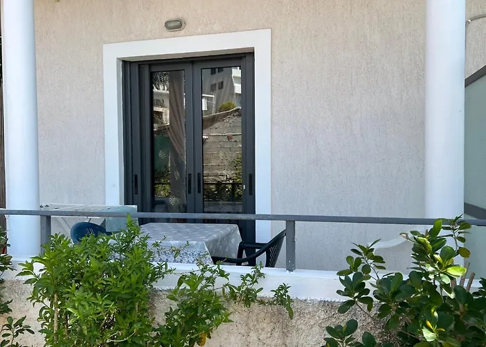 Ion Sea View Apartment Ksamil