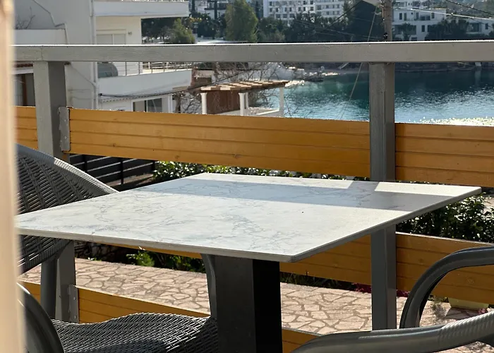 Ion Sea View Apartment *
