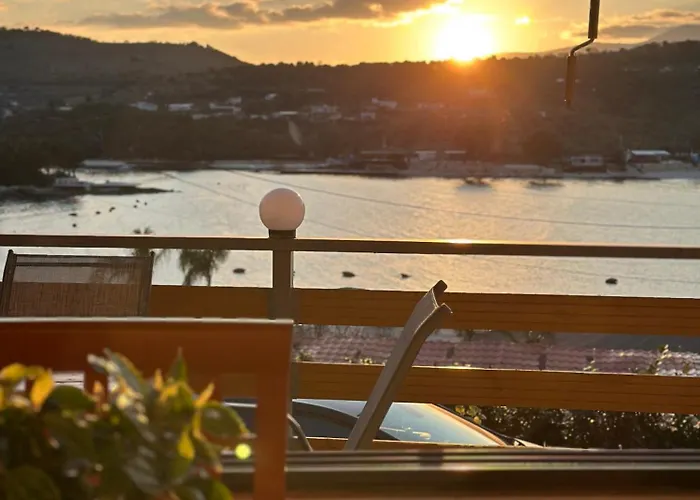 Ion Sea View Apartment Ksamil