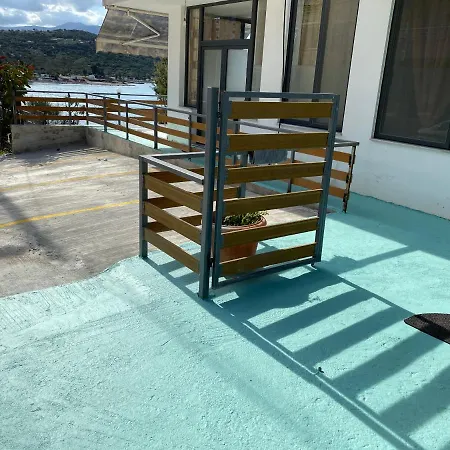 Appartamento Ion Sea View *