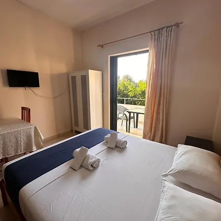 Ion Sea View Lejlighed *