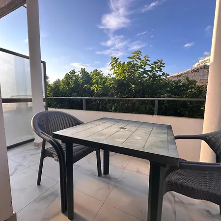 Appartement Ion Sea View *
