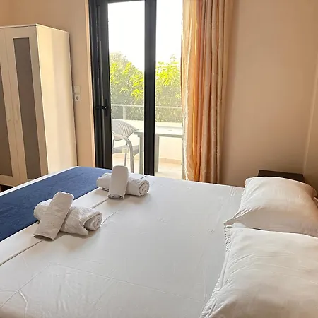 Ion Sea View Lejlighed *