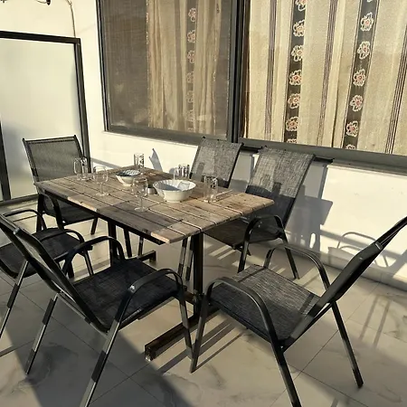 Διαμέρισμα Ion Sea View