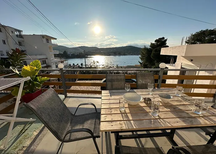 Διαμέρισμα Ion Sea View *