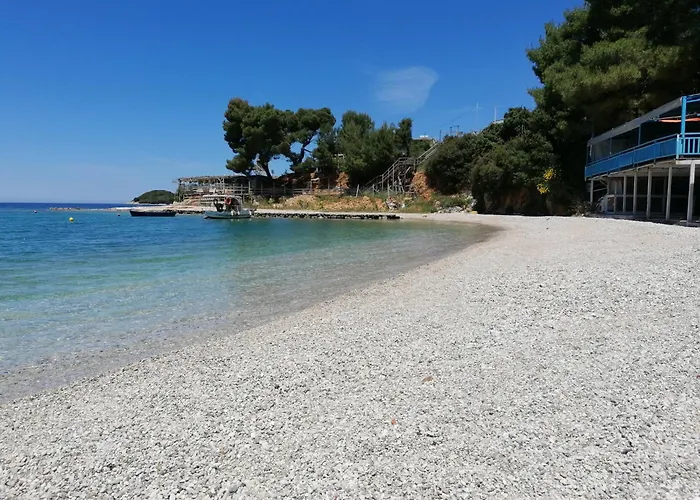 Διαμέρισμα Ion Sea View *